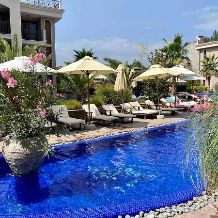 Большая Студия Для 4-Х Человек С Выходом На Бассейн В Каскадас Apartamento Sunny Beach